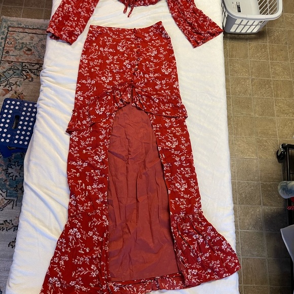 Floral Red Maxi Skirt ♥️ - Picture 2 of 3
